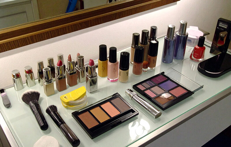 Why Are AI Agents Transforming Singapore’s Cosmetics Industry with ERP Systems?